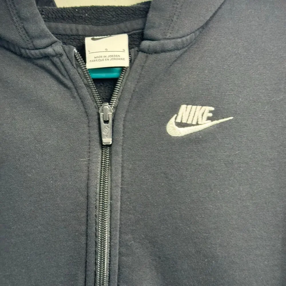 Nike black Boys Large full zip hoodie. athletic